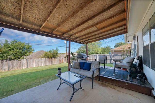 4925 Saint Thomas Place, Fort Worth, TX 76135