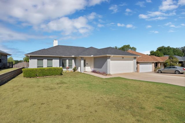 4925 Saint Thomas Place, Fort Worth, TX 76135