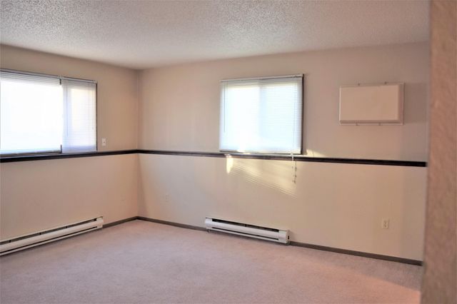 305-307 S 23rd Street S, Fargo, ND 58103