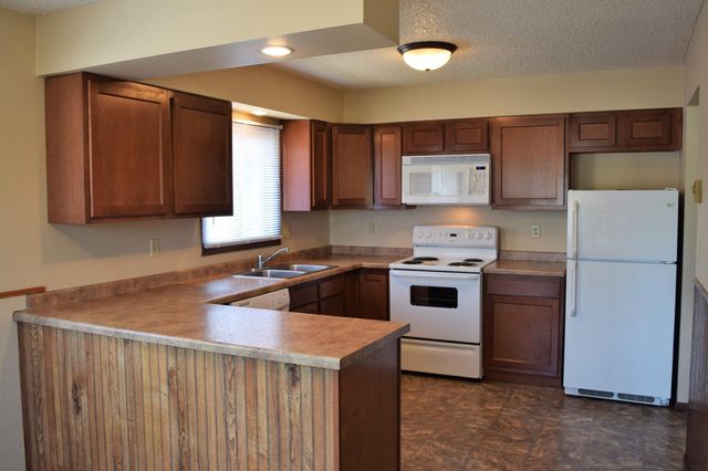 305-307 S 23rd Street S, Fargo, ND 58103