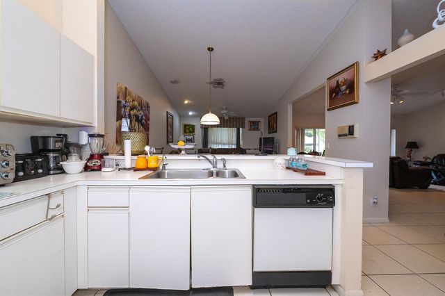 3973 SUMMER CHASE Court, Lake Worth, FL 33467