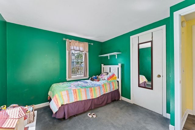 3 Saturn Ln, Yarmouth, MA 02664