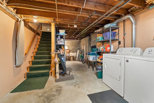 3 Saturn Ln, Yarmouth, MA 02664