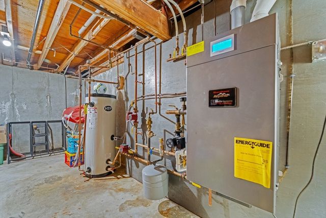 3 Saturn Ln, Yarmouth, MA 02664