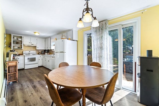 3 Saturn Ln, Yarmouth, MA 02664