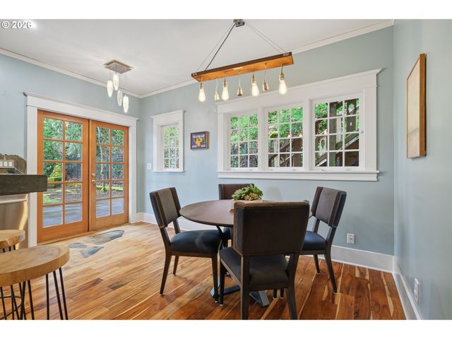 9889 Nw HOGE Ave, Portland, OR 97231