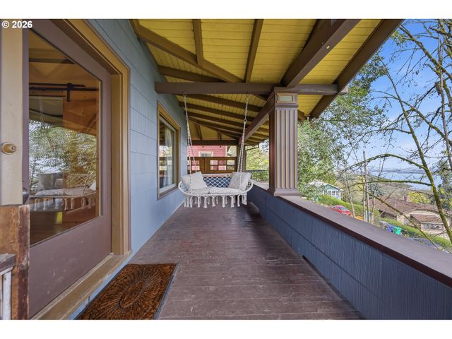 9889 Nw HOGE Ave, Portland, OR 97231