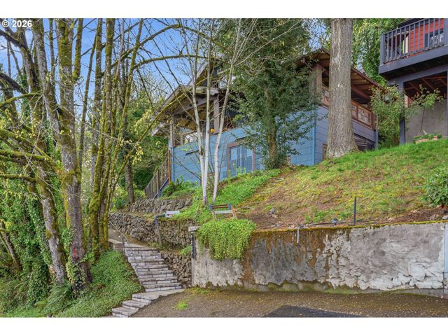 9889 Nw HOGE Ave, Portland, OR 97231