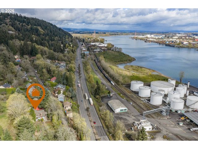 9889 Nw HOGE Ave, Portland, OR 97231