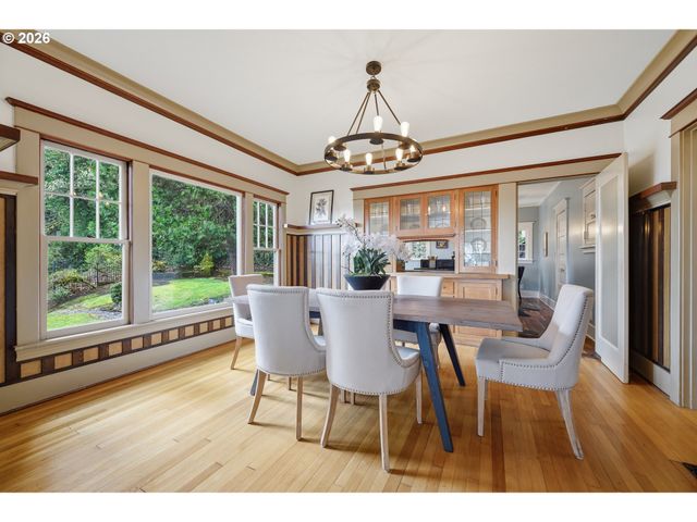 9889 Nw HOGE Ave, Portland, OR 97231