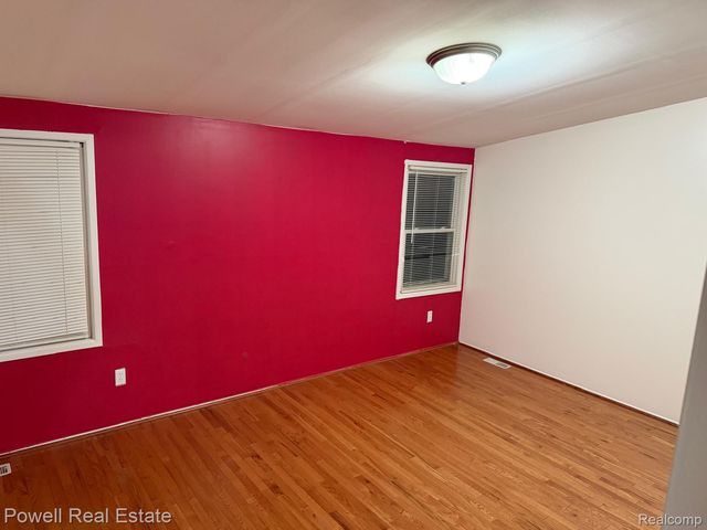 1798 Brentwood Drive, Troy, MI 48098