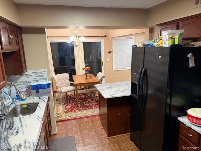 1798 Brentwood Drive, Troy, MI 48098