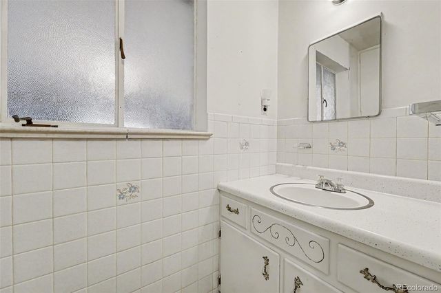 6420 W 60th Place, Arvada, CO 80003