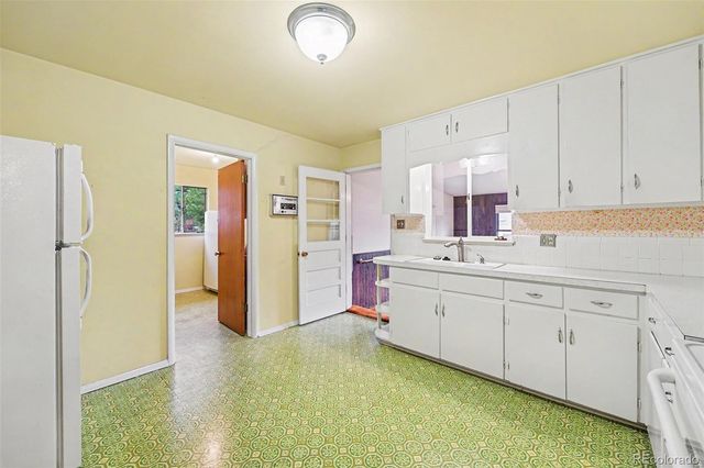 6420 W 60th Place, Arvada, CO 80003