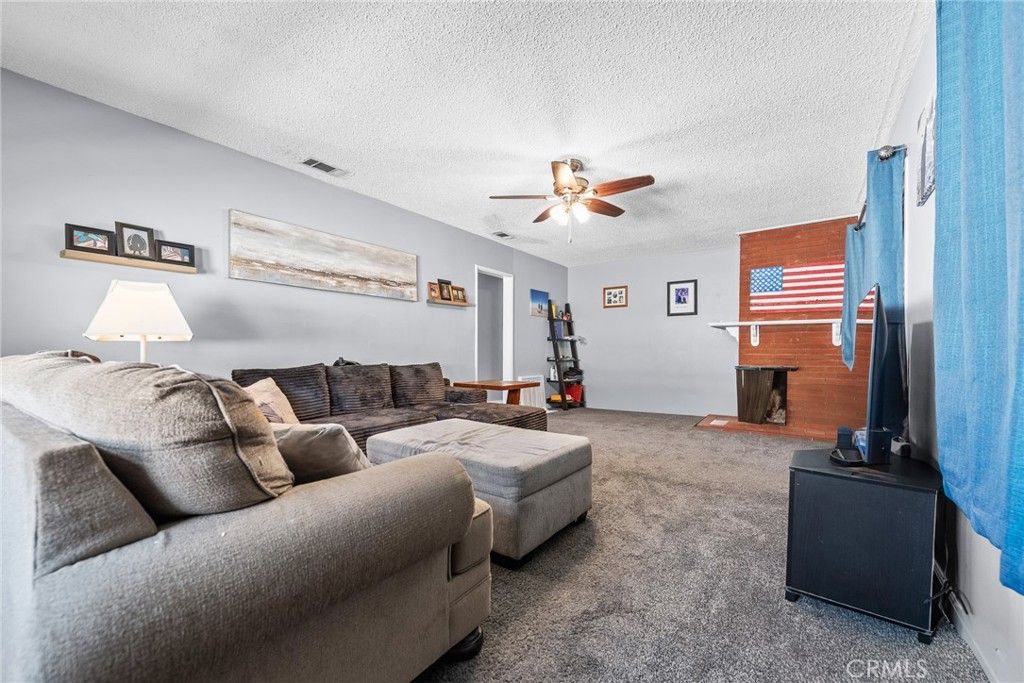 Image 17 of property listing at 4734 Sierra, Riverside, CA 92504
