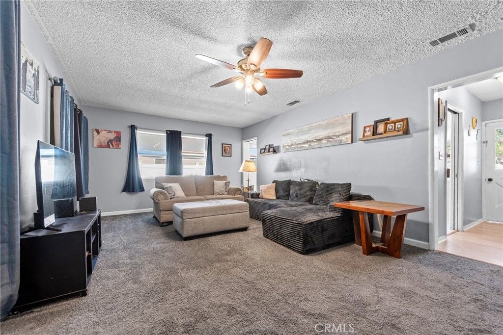 Image 27 of property listing at 4734 Sierra, Riverside, CA 92504