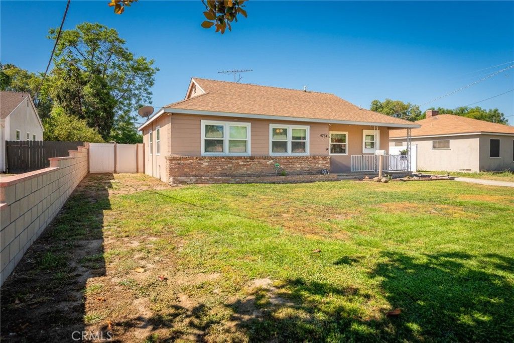 Image 3 of property listing at 4734 Sierra, Riverside, CA 92504