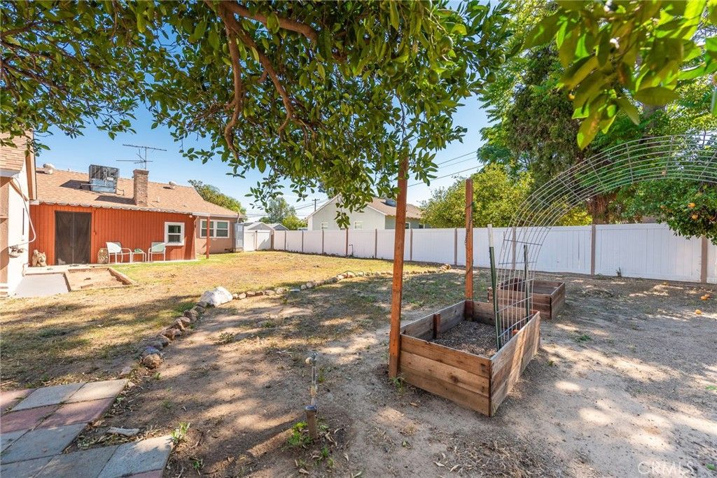 Image 7 of property listing at 4734 Sierra, Riverside, CA 92504