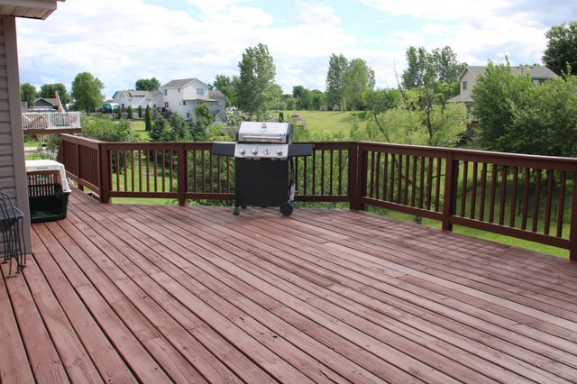 9919 Weston Drive, Monticello, MN 55362