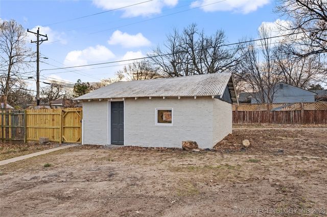 500 N C Avenue, Cleveland, OK 74020