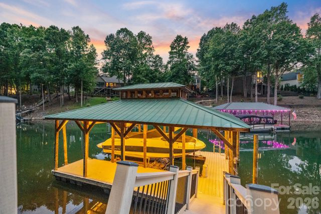 2243 Whiterock Court, Sherrills Ford, NC 28673