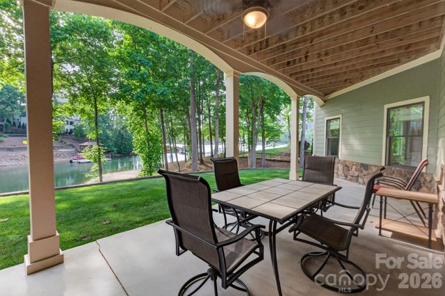 2243 Whiterock Court, Sherrills Ford, NC 28673