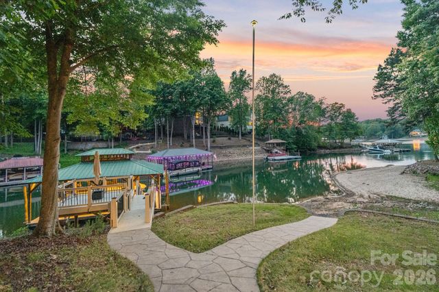 2243 Whiterock Court, Sherrills Ford, NC 28673