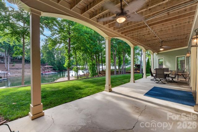 2243 Whiterock Court, Sherrills Ford, NC 28673