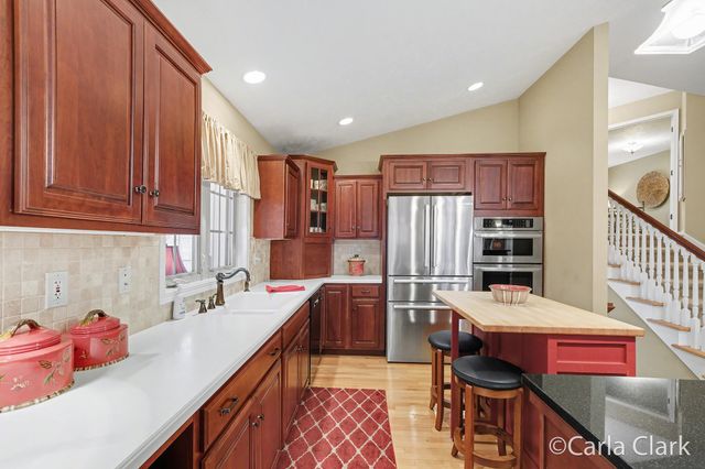 7987 Tiffany Avenue NE, Rockford, MI 49341