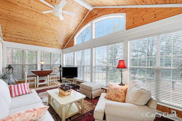 7987 Tiffany Avenue NE, Rockford, MI 49341