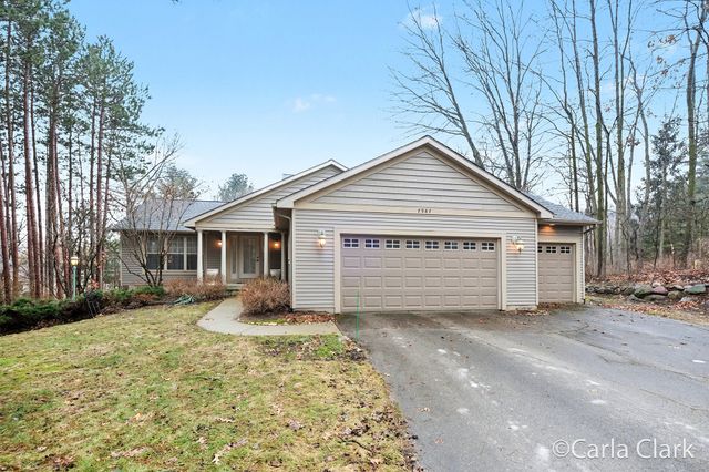 7987 Tiffany Avenue NE, Rockford, MI 49341