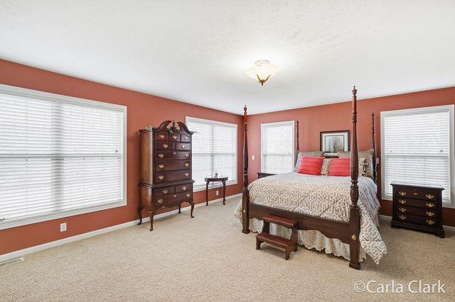 7987 Tiffany Avenue NE, Rockford, MI 49341