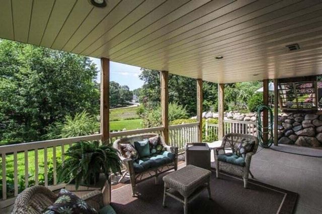 7987 Tiffany Avenue NE, Rockford, MI 49341