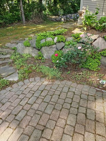 7987 Tiffany Avenue NE, Rockford, MI 49341