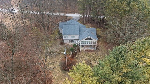 7987 Tiffany Avenue NE, Rockford, MI 49341