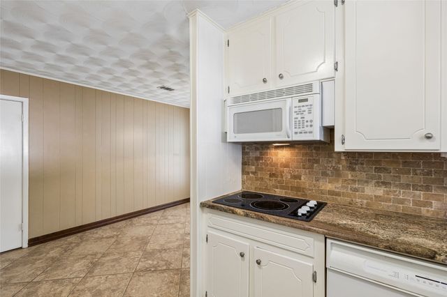 505 Caduceus Lane, Hurst, TX 76053