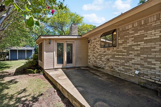 505 Caduceus Lane, Hurst, TX 76053
