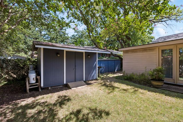 505 Caduceus Lane, Hurst, TX 76053