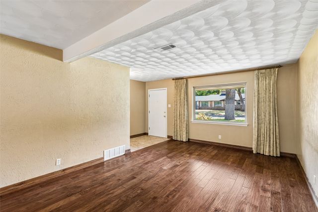 505 Caduceus Lane, Hurst, TX 76053