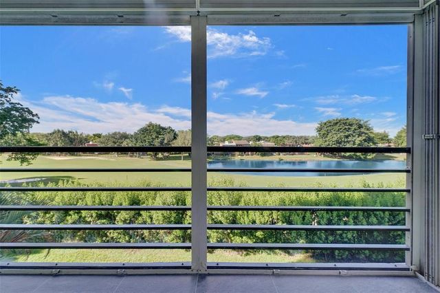 1000 St Charles Place 305, Pembroke Pines, FL 33026