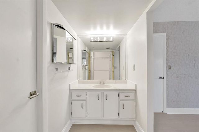 1000 St Charles Place 305, Pembroke Pines, FL 33026