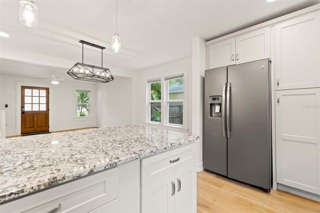 2010 DARTMOUTH AVENUE N, St Petersburg, FL 33713
