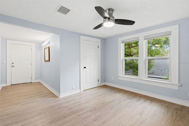 2010 DARTMOUTH AVENUE N, St Petersburg, FL 33713