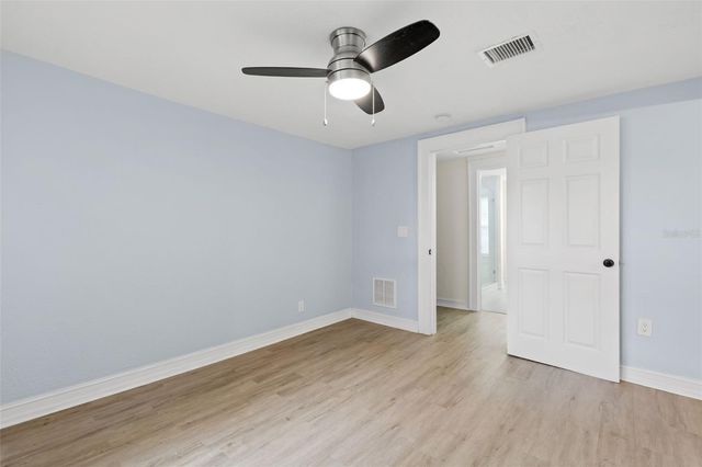2010 DARTMOUTH AVENUE N, St Petersburg, FL 33713