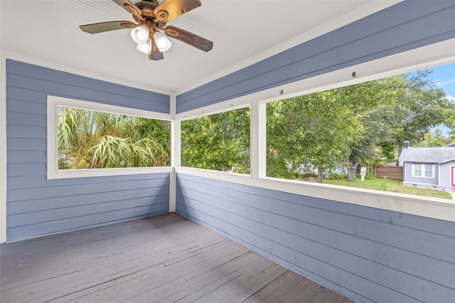 2010 DARTMOUTH AVENUE N, St Petersburg, FL 33713