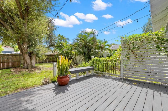 2010 DARTMOUTH AVENUE N, St Petersburg, FL 33713