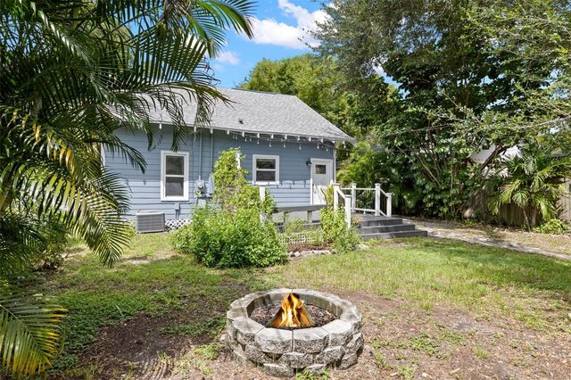 2010 DARTMOUTH AVENUE N, St Petersburg, FL 33713