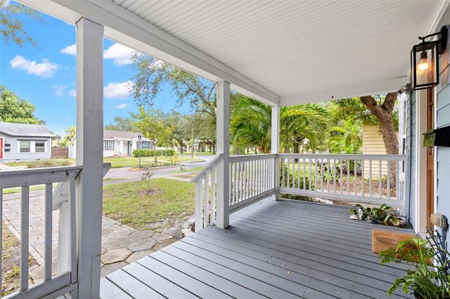 2010 DARTMOUTH AVENUE N, St Petersburg, FL 33713