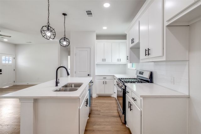 2145 Major Drive, Dallas, TX 75227