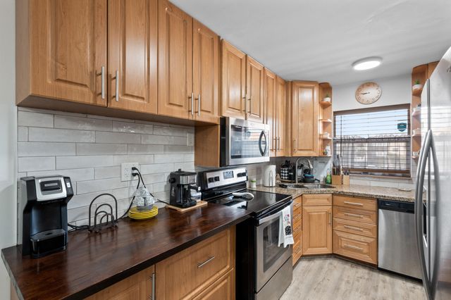 9350 Sunrise Lakes Boulevard 205, Sunrise, FL 33322